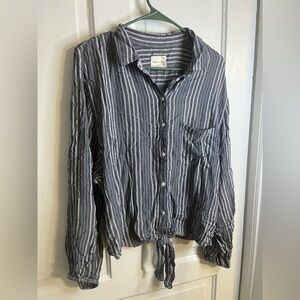 American Eagle Outfitters Black and White Striped Button-Down Shirt